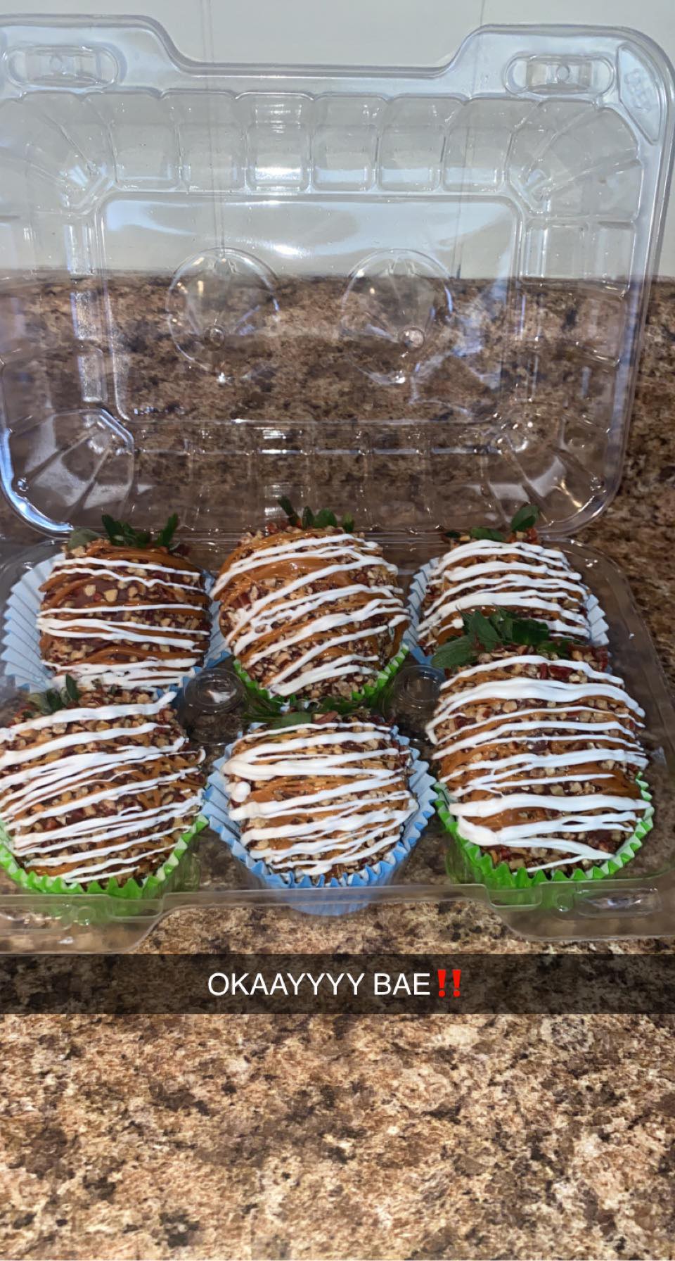 Deluxe Chocolate Covered Strawberries